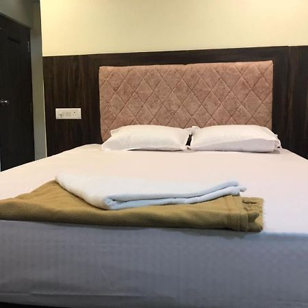 Taloja Midc Hotell Taloje Budrukh Eksteriør bilde