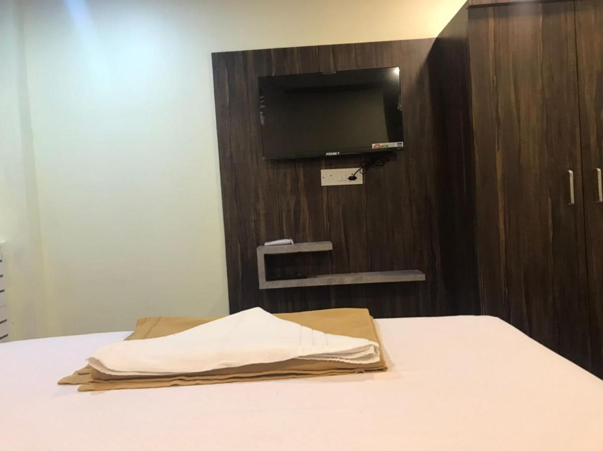 Taloja Midc Hotell Taloje Budrukh Eksteriør bilde